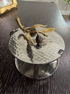 Michael Aram Olive Branch Condiment Container base